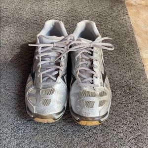 Mizuno Wave Lightning RX2